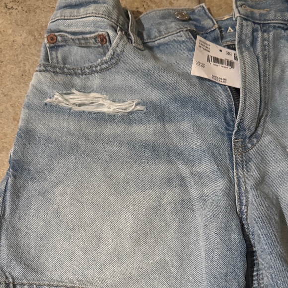 American Eagle Outfitters Light Blue Distressed Jean Shorts - Picture 5 of 6